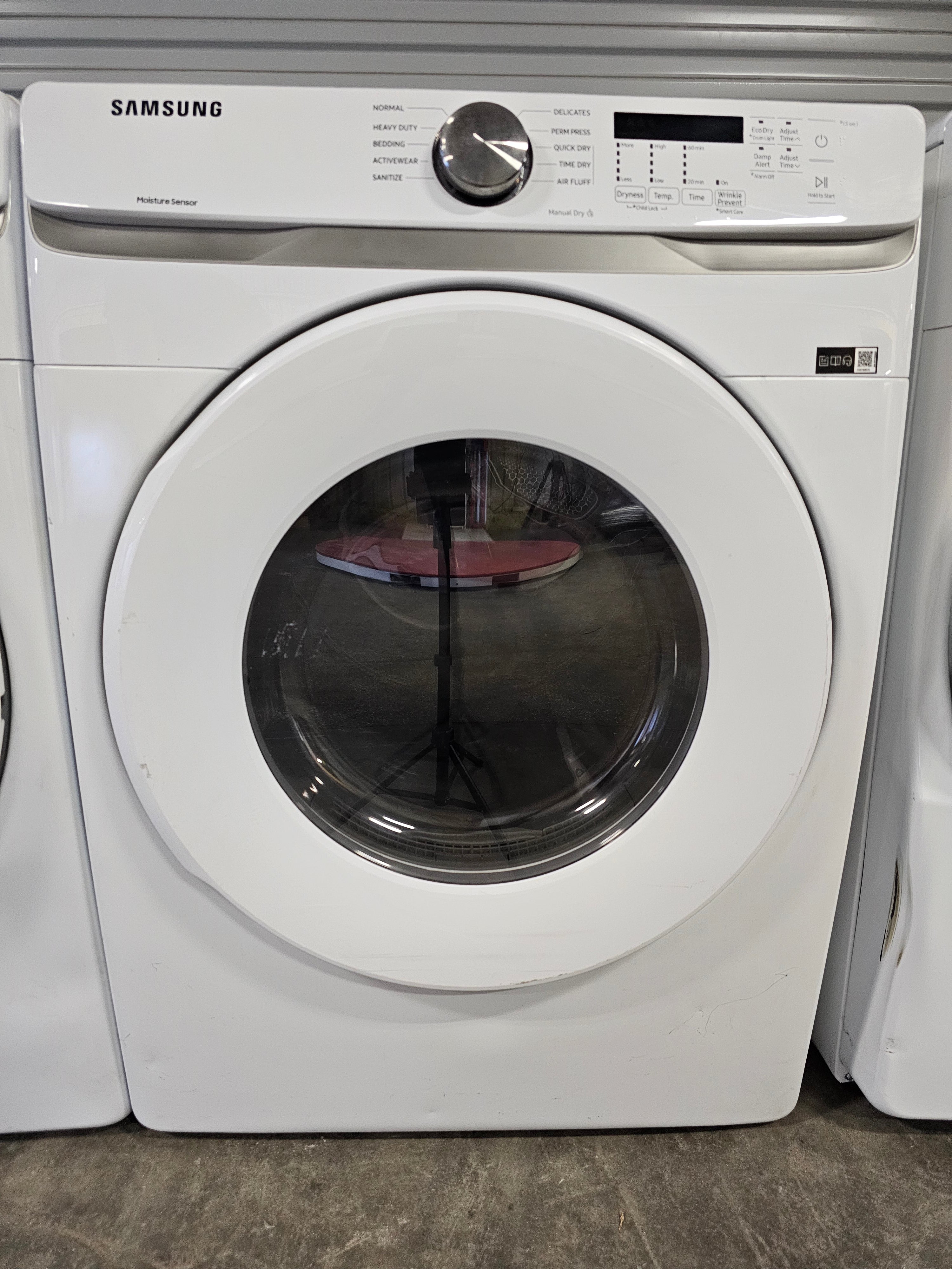 Samsung 7.5 cu. ft. Stackable Vented Electric Dryer with Sensor Dry in White