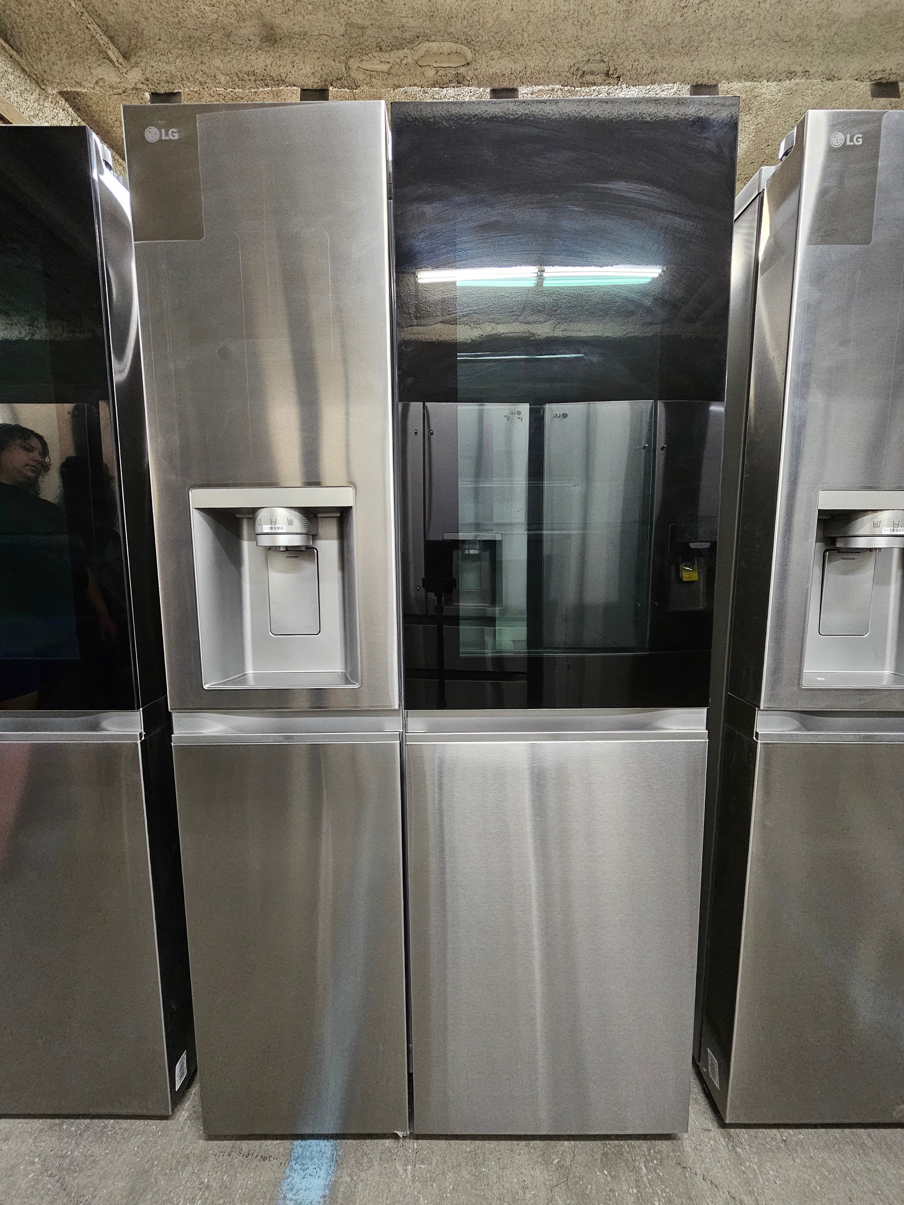 LG 27 cu. ft. Side by Side Smart Refrigerator InstaView and Craft Ice in PrintProof Stainless Steel