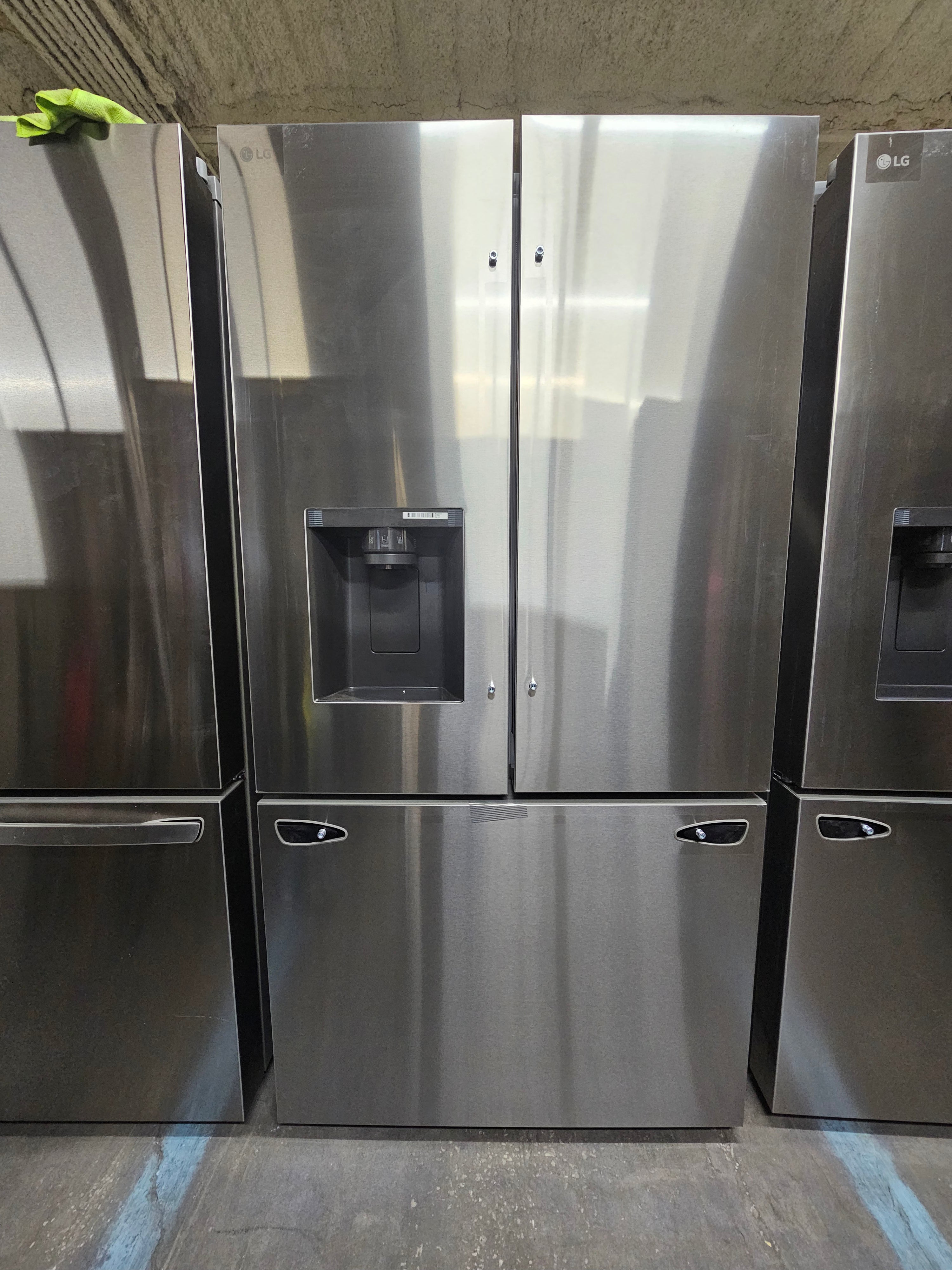 LG 31 cu. ft. SMART Standard Depth MAX French Door Refrigerator with Dual Ice Makers in PrintProof Stainless Steel