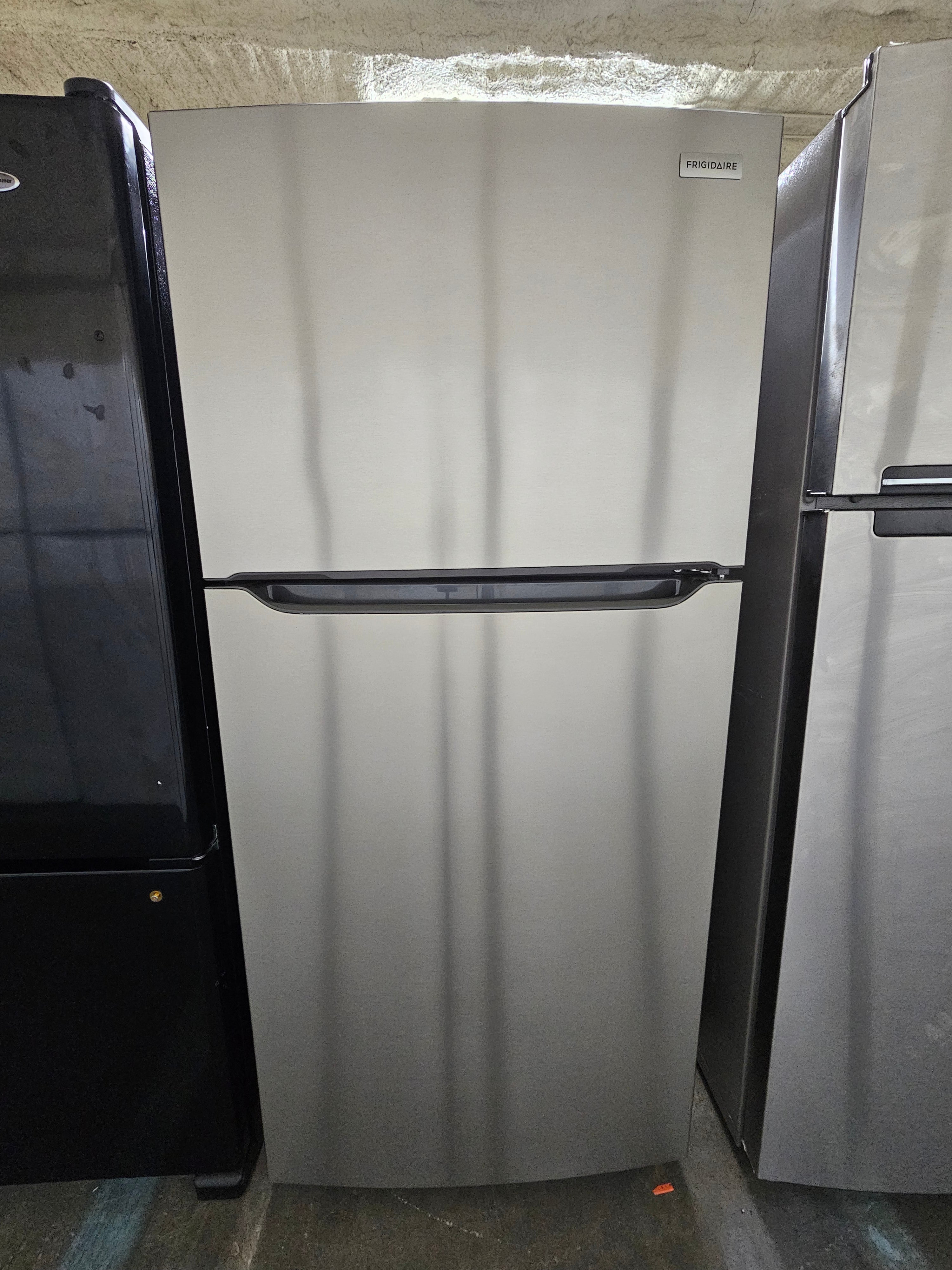 Frigidaire 22.3 Cu. Ft. Side-by-Side Refrigerator Stainless Steel