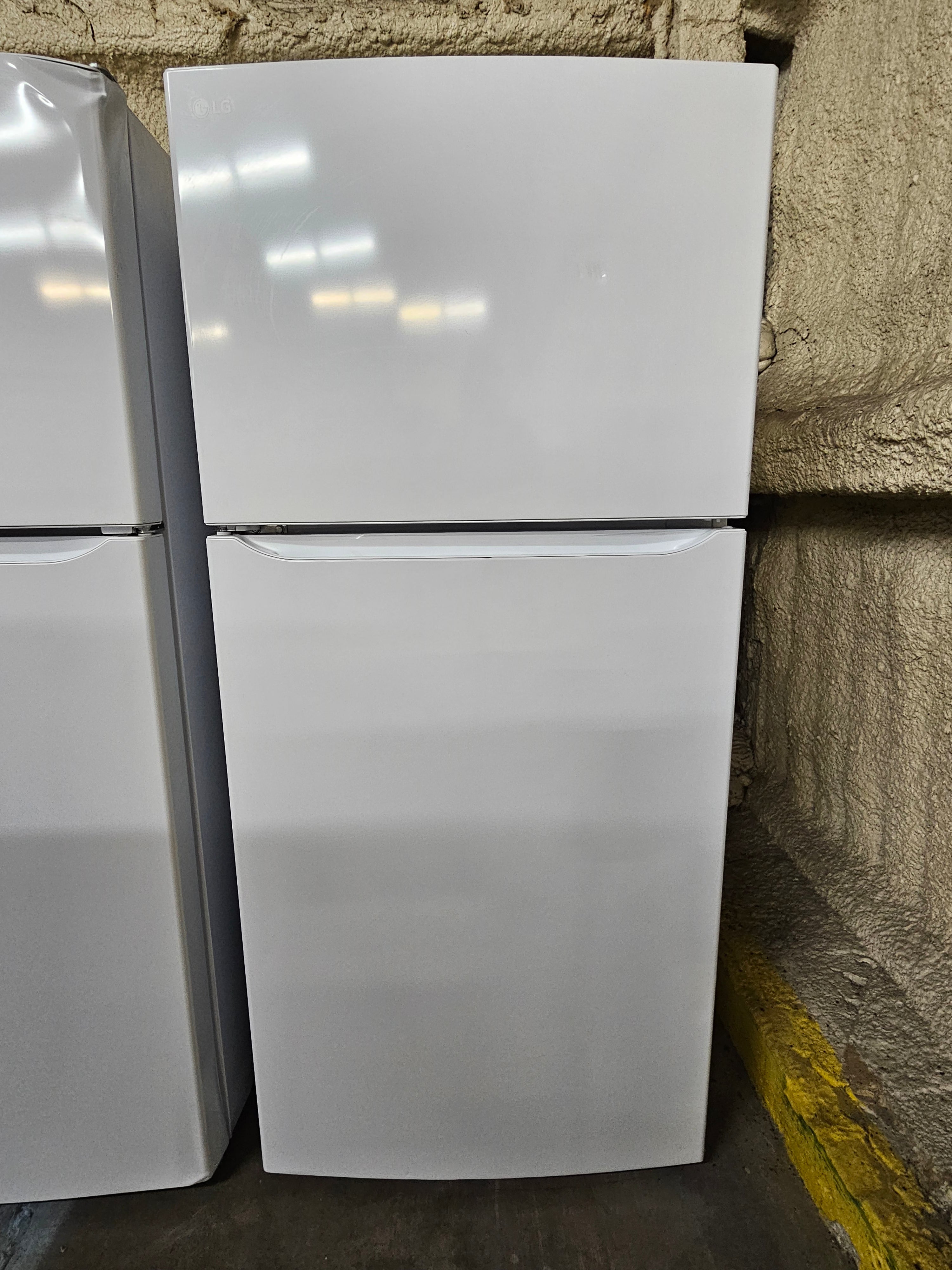 LG 20.2 Cu. Ft. Top-Freezer Refrigerator White