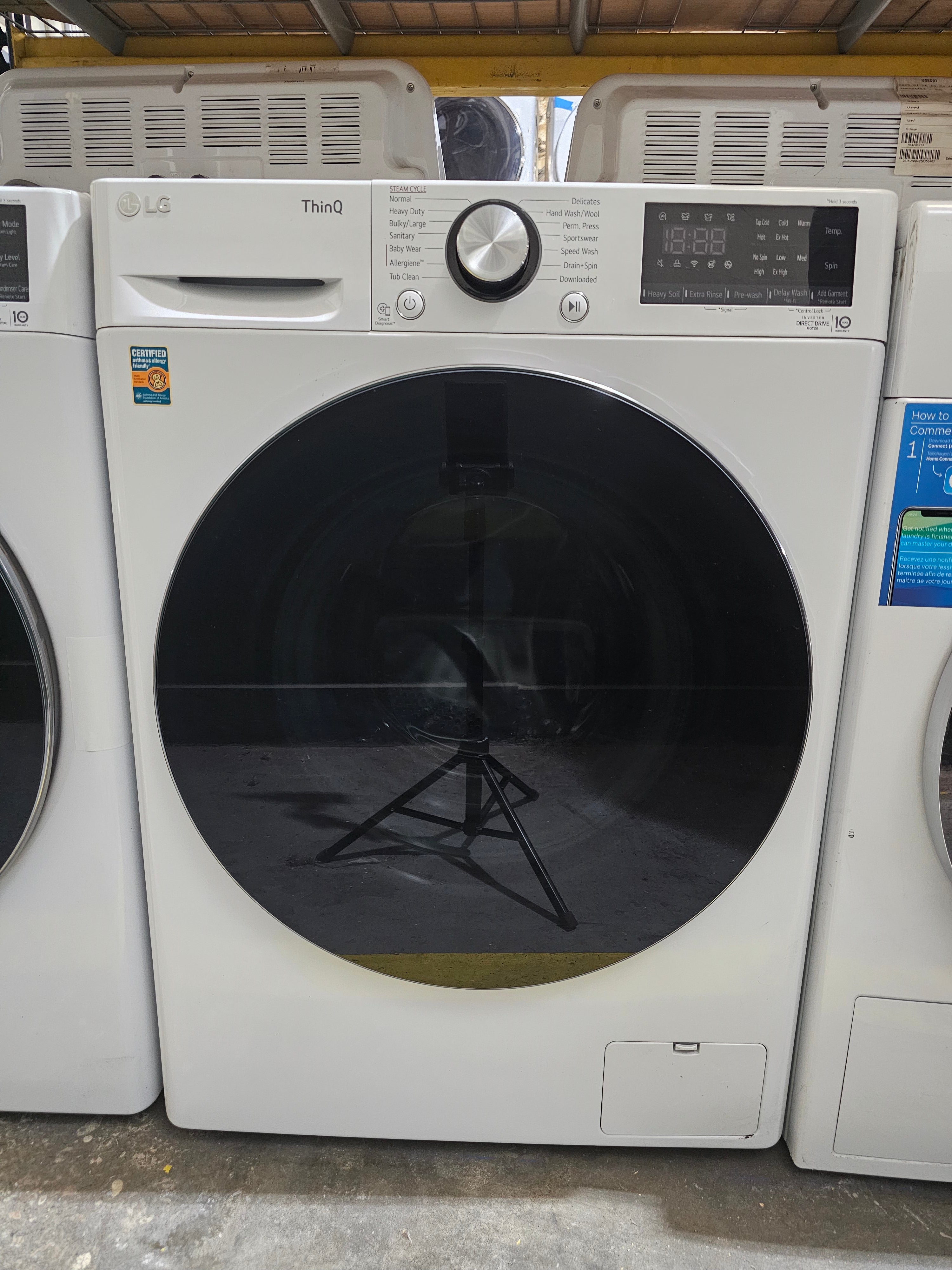 LG 24 in. W 2.4 Cu. Ft. Compact Stackable SMART Front Load Washer in White with Steam and AI Fabric Sensor / Smart Pairing