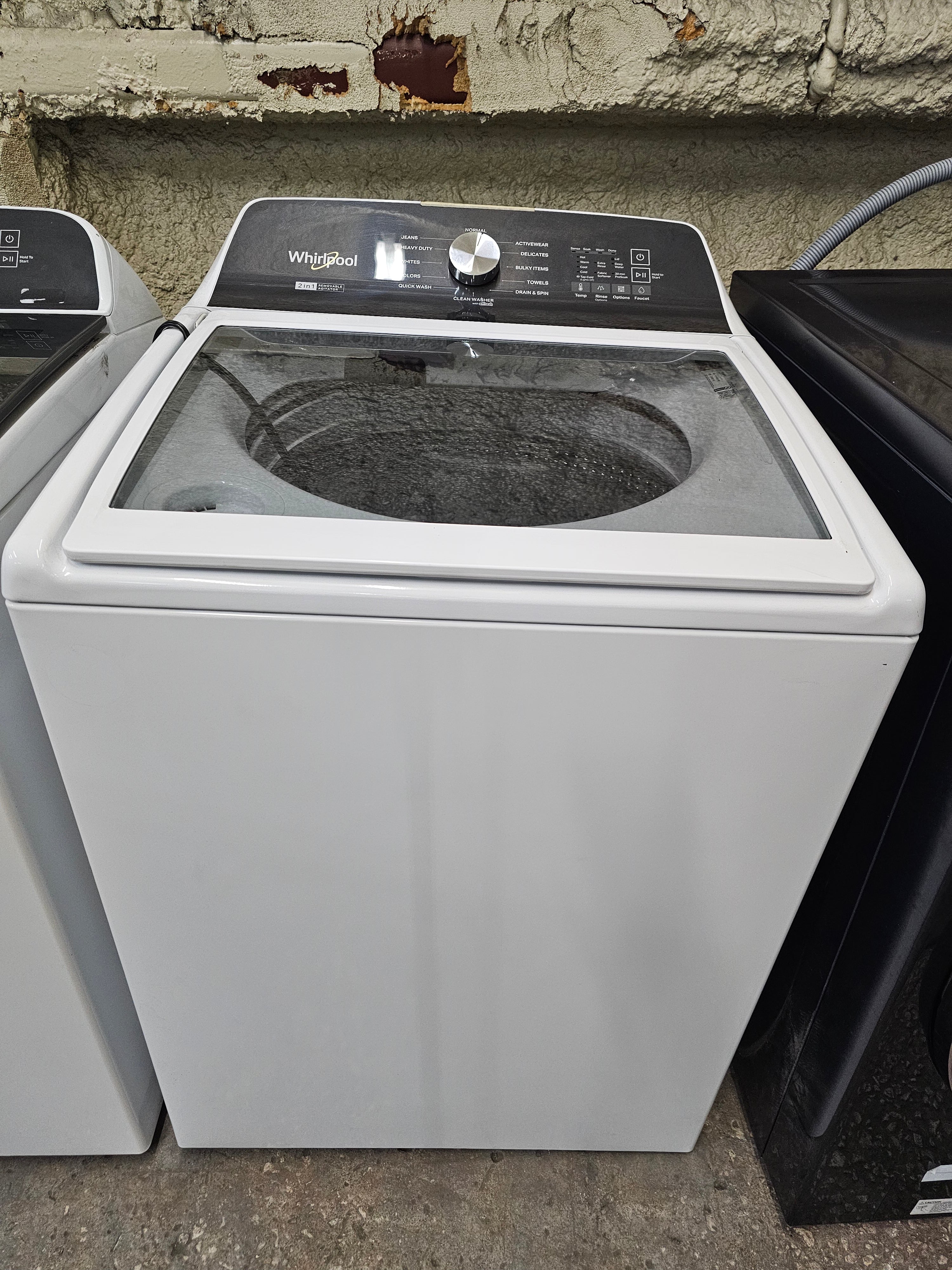 Whirlpool 4.7 - 4.8 cu. ft. Top Load Washer with 2 in 1 Removable Agitator in White