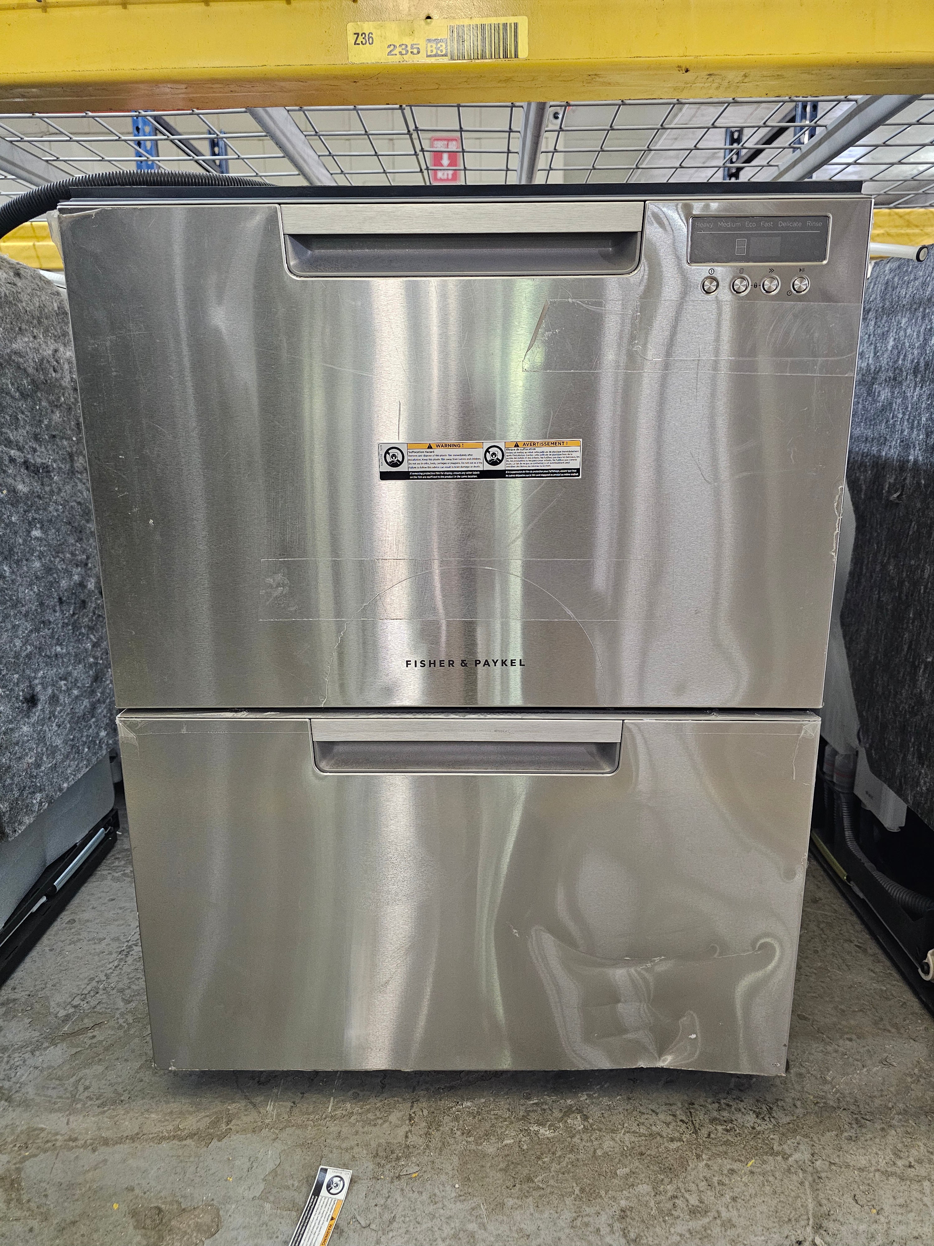 Fisher and Paykel DishDrawer 24 Inch Wide 14 Place Setting Energy Star Rated Built-In Top Control Dishwasher with Recessed Handle