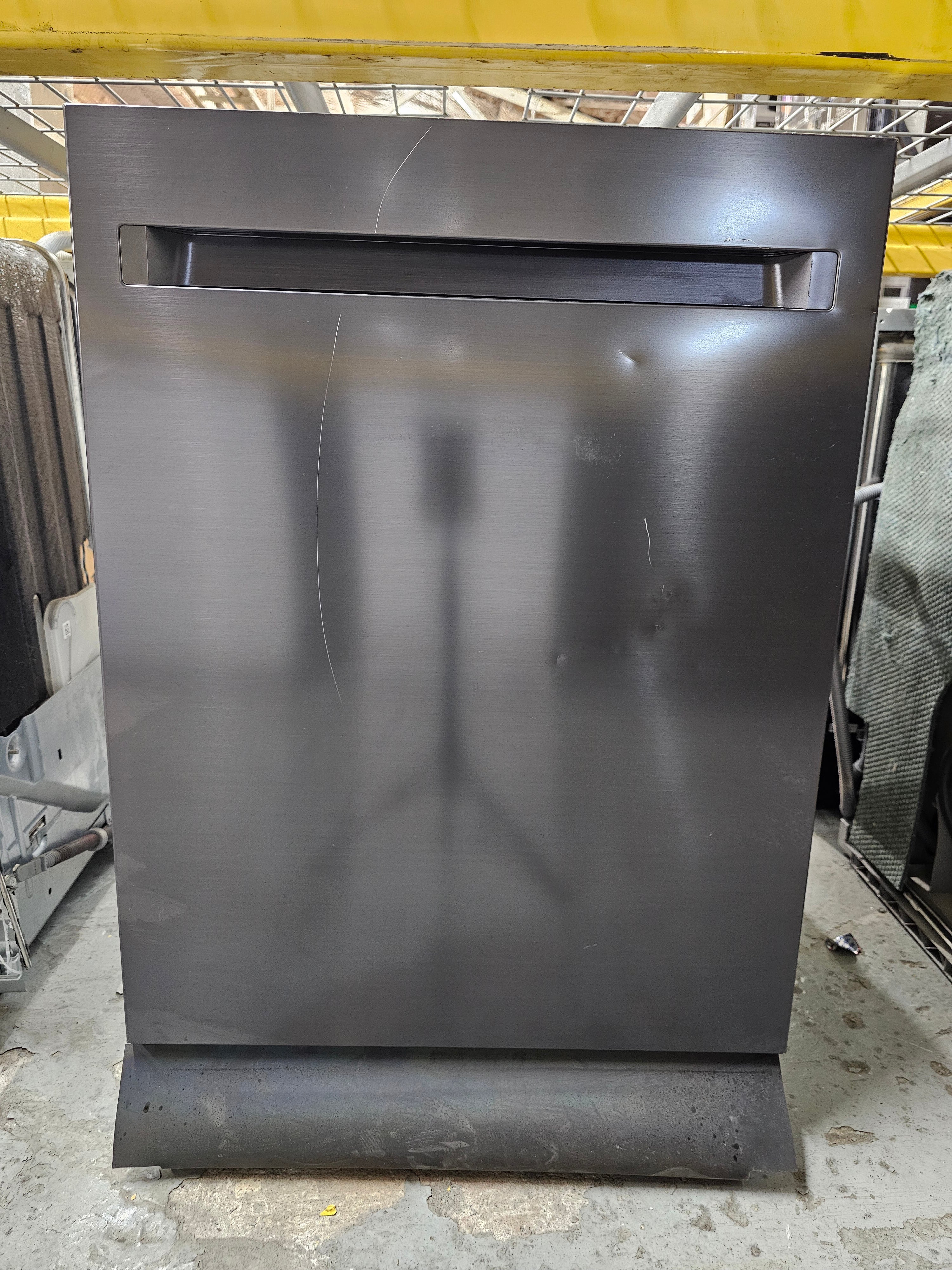 Dacor 24-Inch Fully Integrated Dishwasher with WaterWall, Smart Control, 3rd Rack, Zone Booster, AutoRelease (Copy)