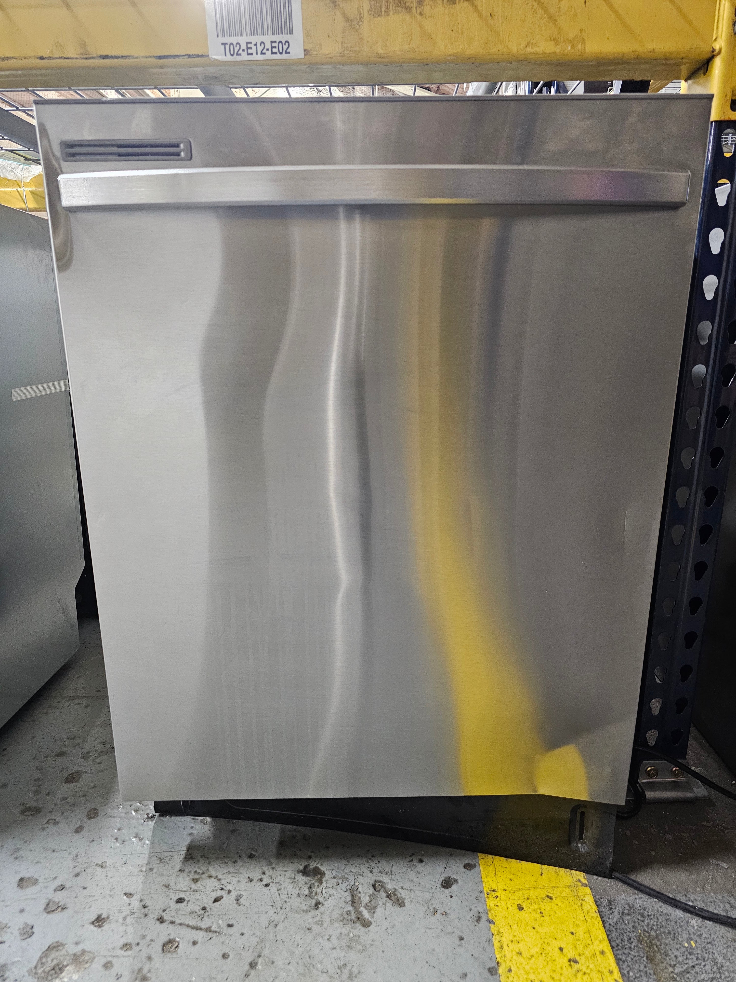 Samsung Fingerprint Resistant 53 dBA Dishwasher with Adjustable Rack in Stainless Steel