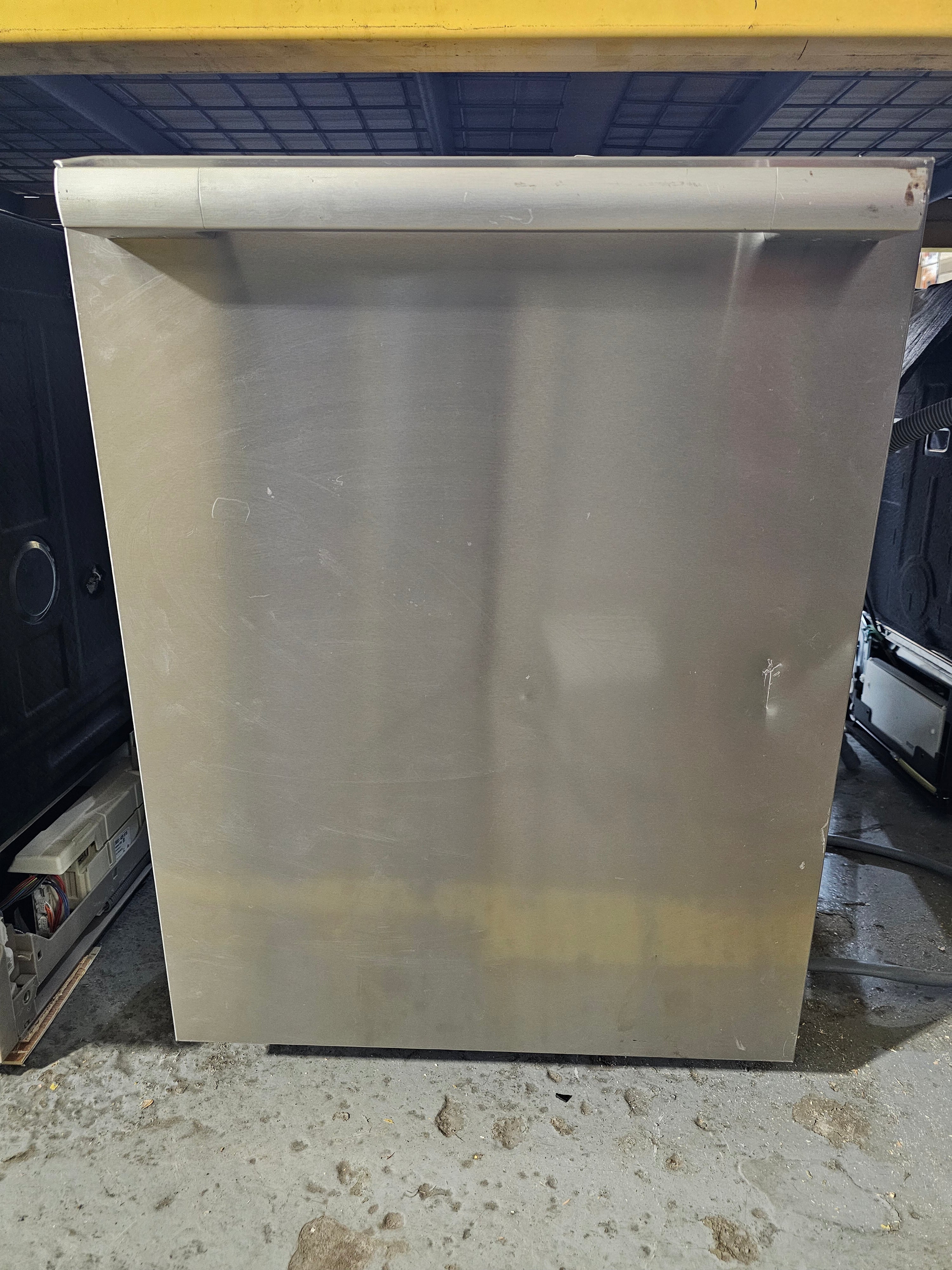 Miele 24 Inch Fully Integrated Built-In Dishwasher with 16 Place Setting Capacity, 3D MultiFlex Cutlery Tray, QuickIntenseWash, DirectSelect Controls, CleanTouch Steel Finish, Water Softener