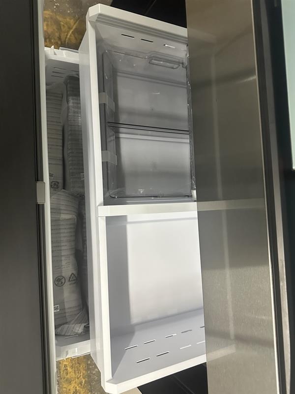 *CLEARANCE* Samsung  BESPOKE 23 cu. Counter Depth ft. 4-Door Blue & Stainless Steel