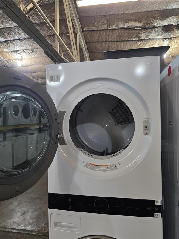 LG WashTower™ – Single Unit Front Load Washer + Electric Dryer (White)