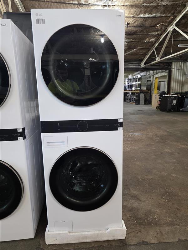 LG WashTower™ – Single Unit Front Load Washer + Electric Dryer (White)