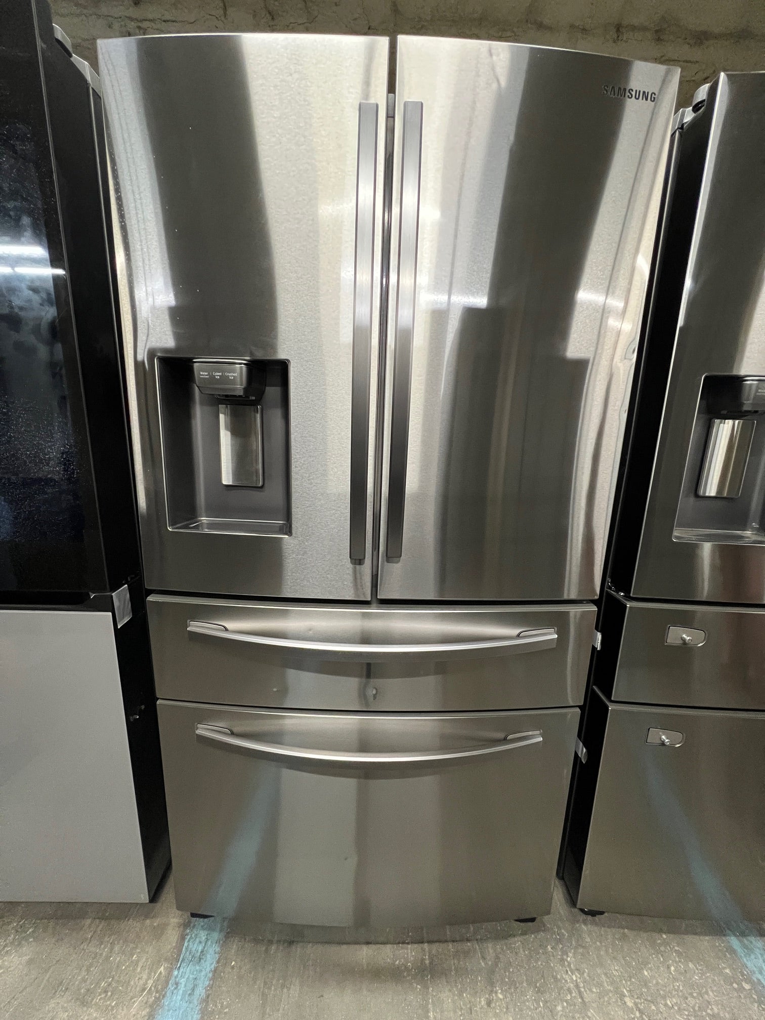 *CLEARANCE* Samsung 28 cu. ft. 4-Door with FlexZone Drawer Stainless Steel