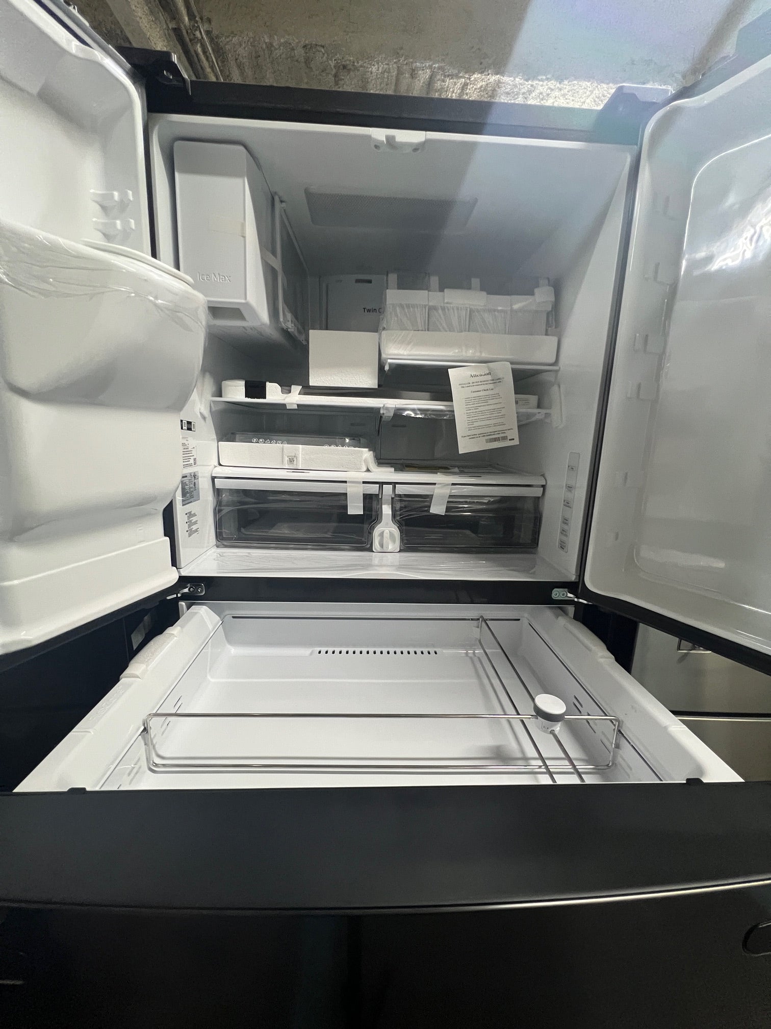 Samsung 28 Cu. Ft. 4-Door With FlexZone Drawer Stainless Black