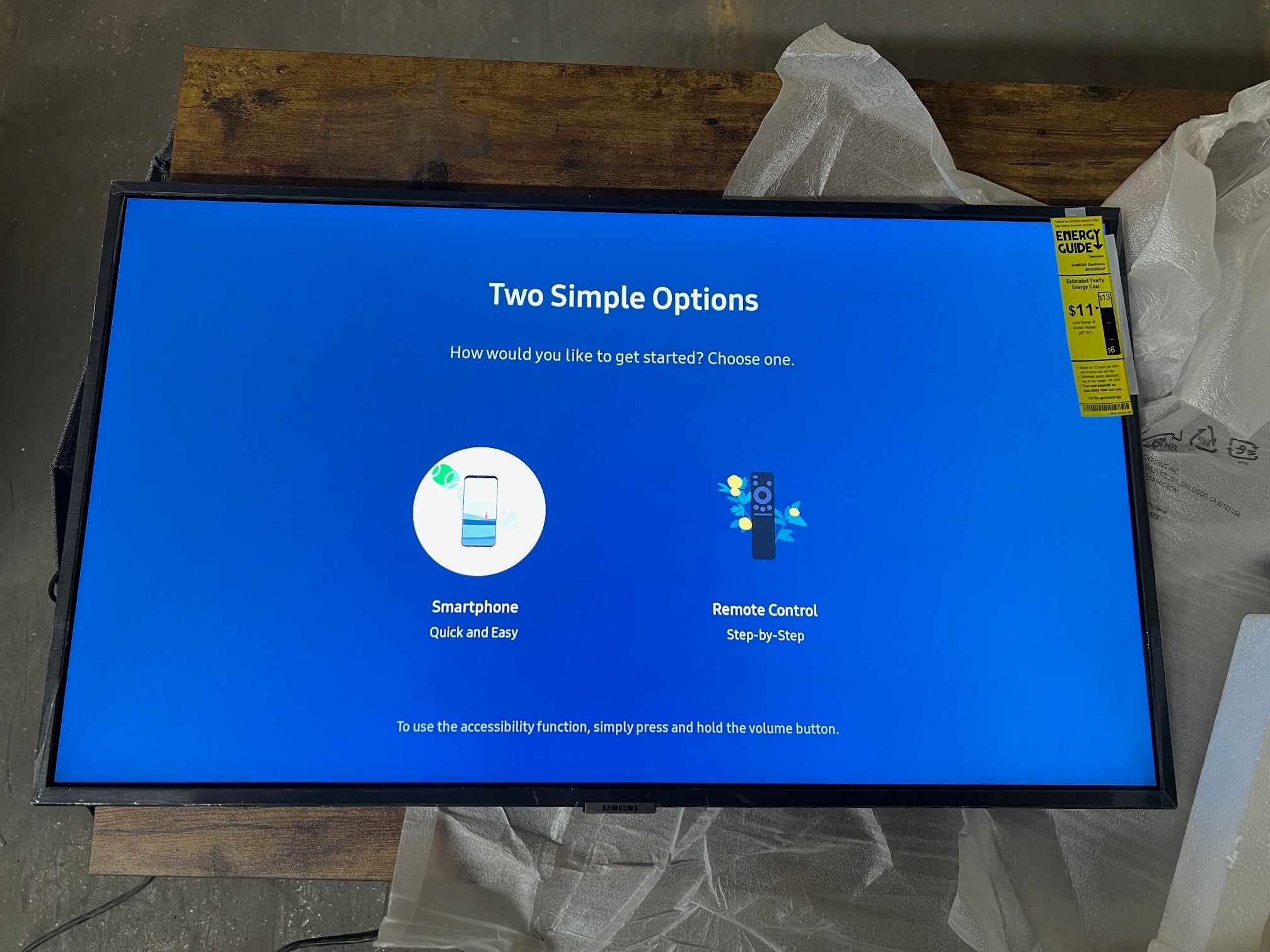SAMSUNG 32" Class Q60C QLED 4K Smart TV 2023
