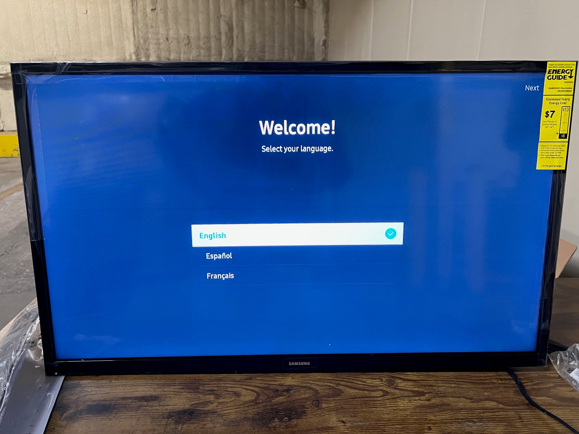 Samsung - 32" Class N5300 Series LED Full HD Smart Tizen TV 2018