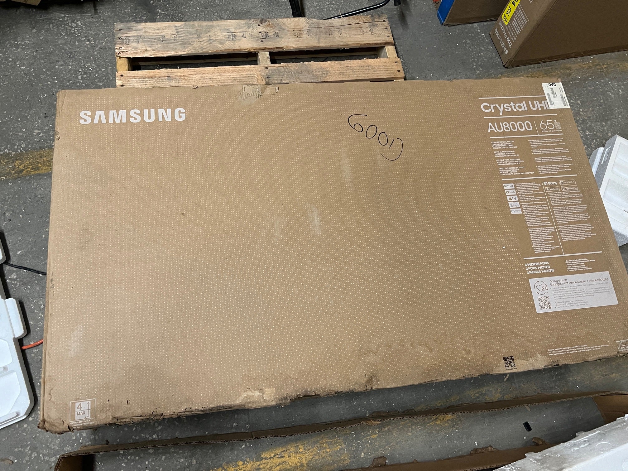 Samsung - 65" Class 8000 Series LED 4K UHD Smart Tizen TV