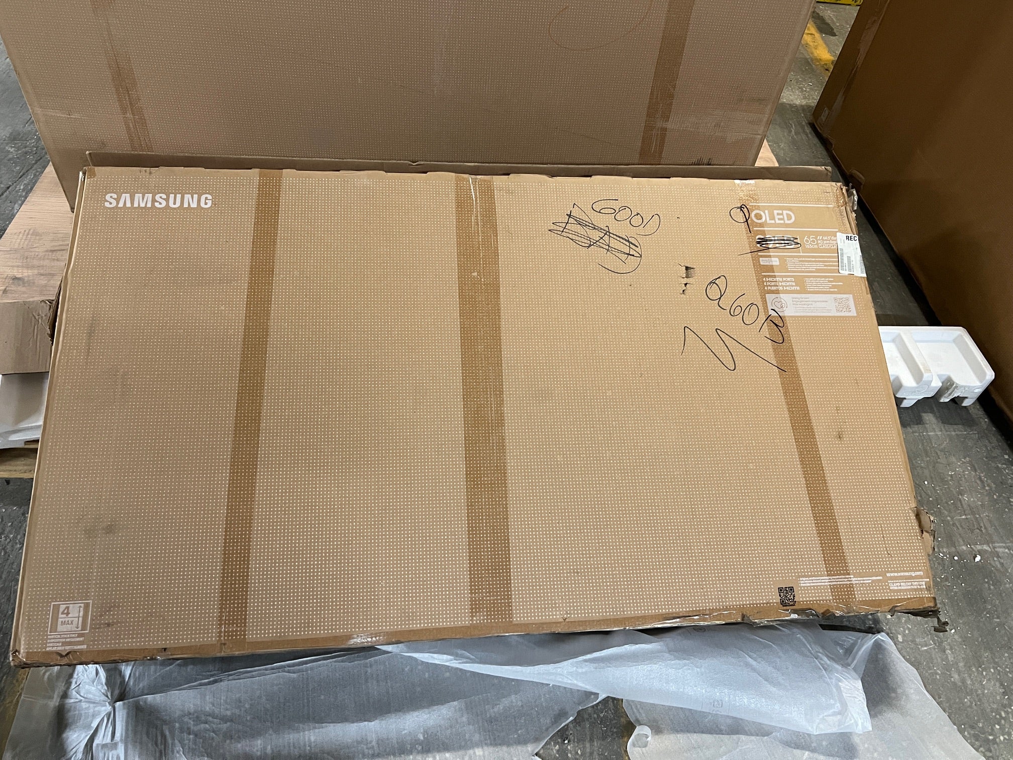 Samsung - 65” Class Q60B QLED 4K Smart Tizen TV