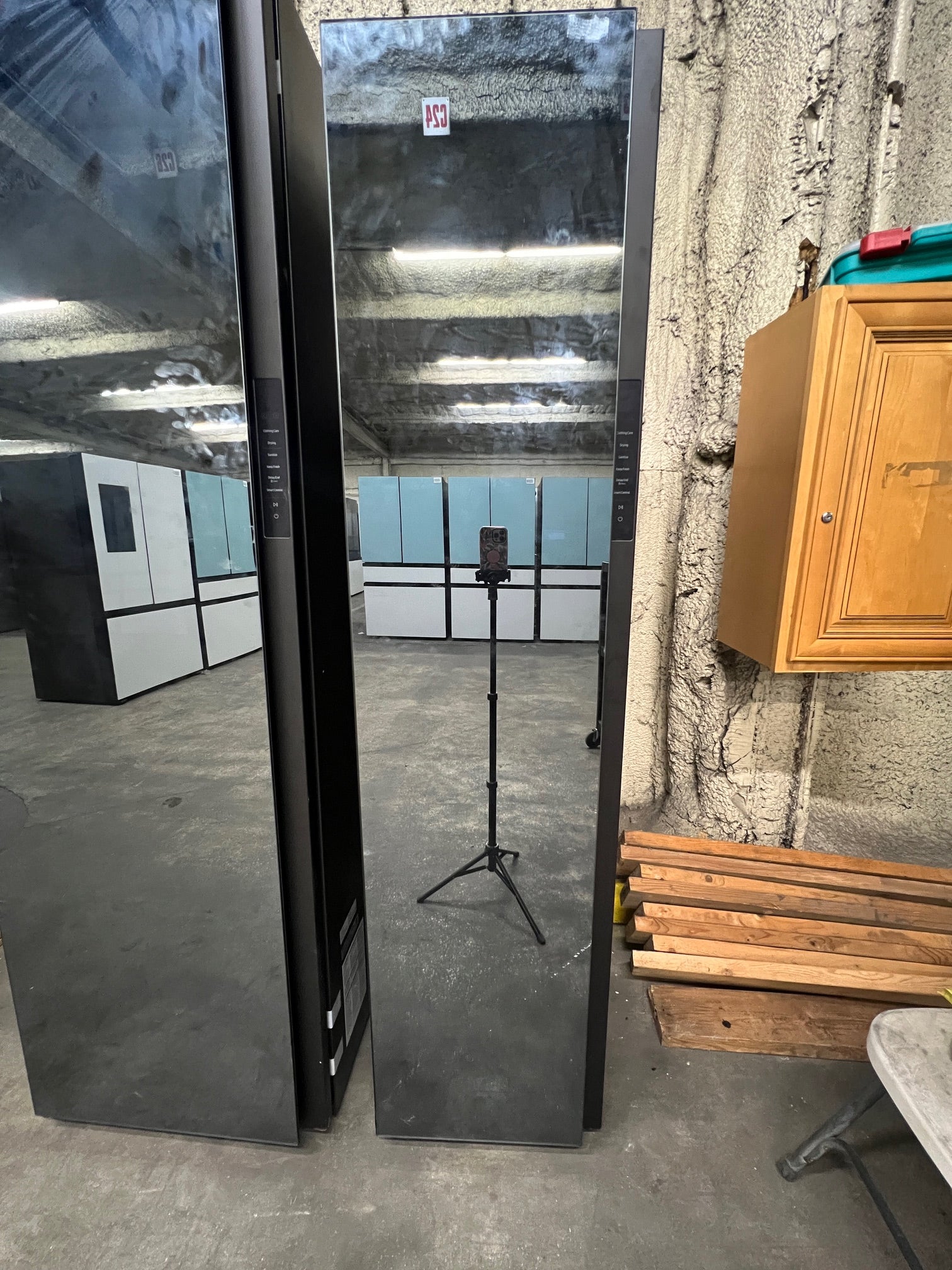 Samsung Bespoke AirDresser Clothing Care System with Steam Refresh in Crystal Mirror Finish