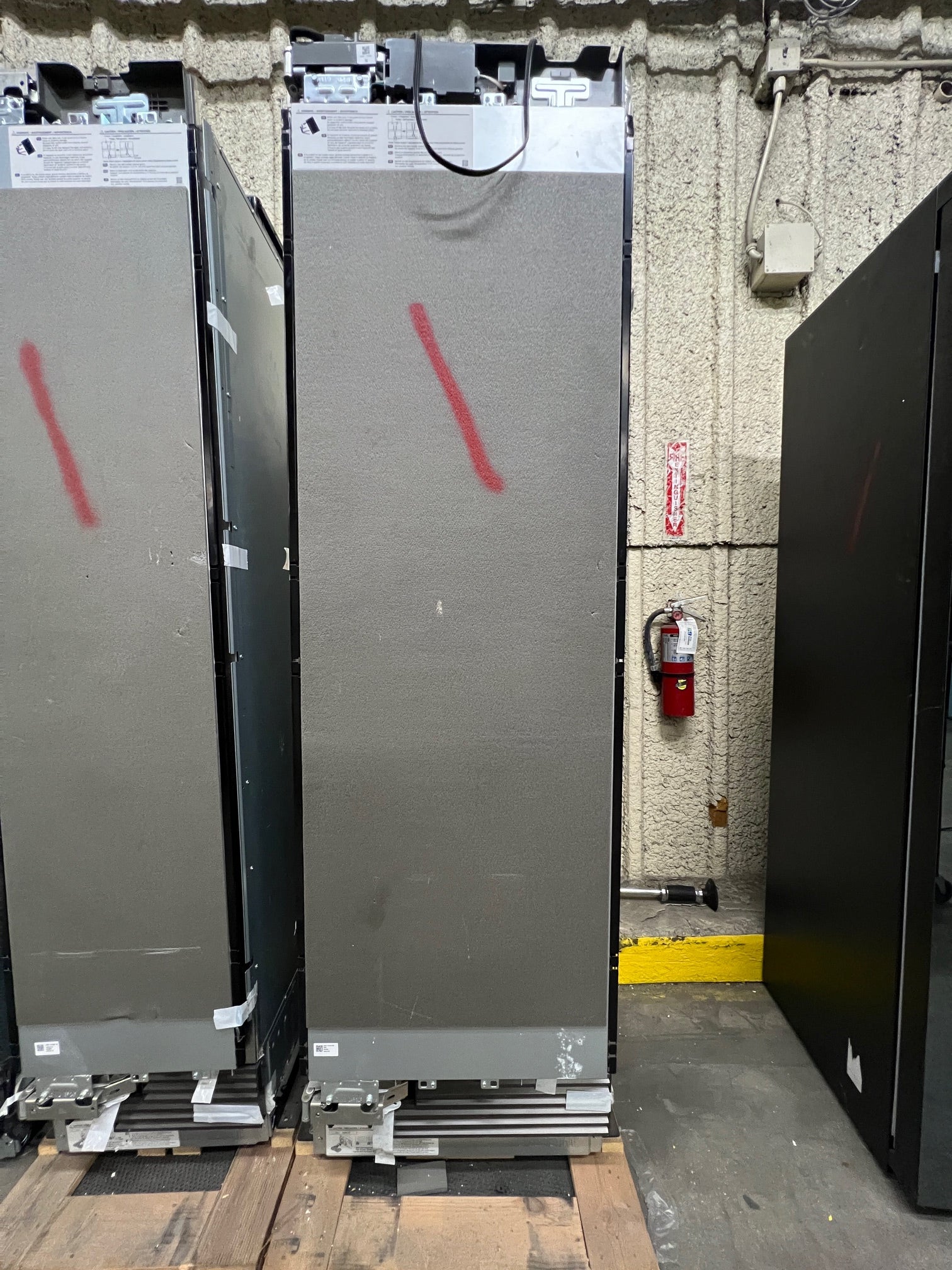 Dacor 24 Inch Panel Ready Smart Column Refrigerator with 13.7 Cu. Ft. Capacity, iQ RemoteView™, Push-to-Open™, FreshZone™ Drawer, SteelCool™, Internal Water Dispenser, Deodorizing Filter, Power Cool