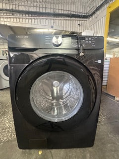 Samsung - 4.5 Cu. Ft. High Efficiency Stackable Smart Front Load Washer with Vibration Reduction Technology+ - Fingerprint Resistant Black Stainless Steel