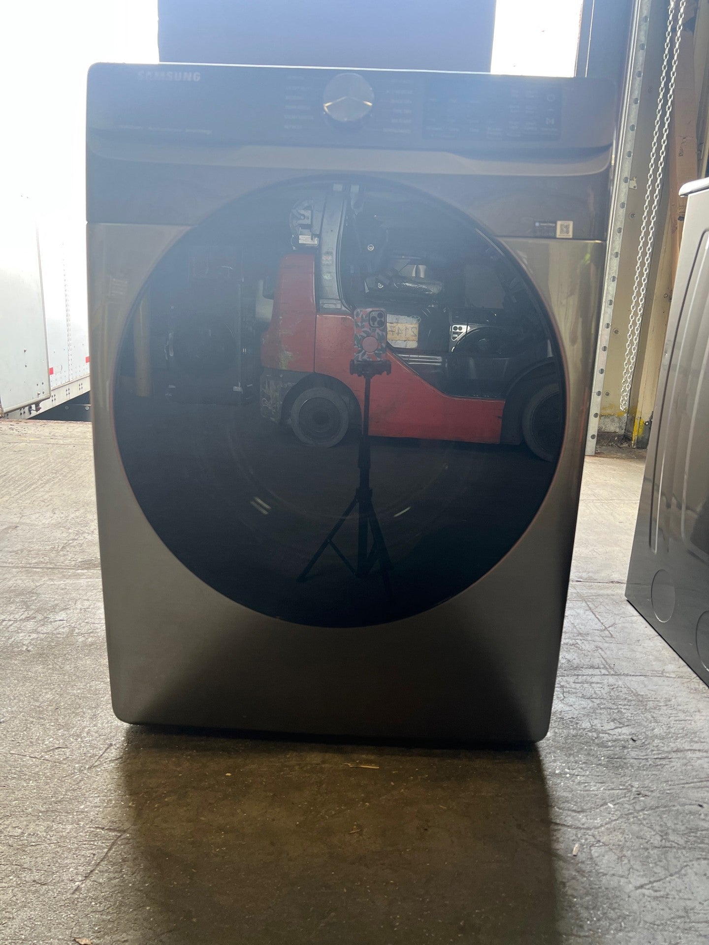 7.5 cu. ft. Smart Electric Dryer with Steam Sanitize+ in Platinum